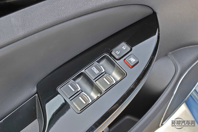 2015款 1.5L 自動(dòng)舒適型