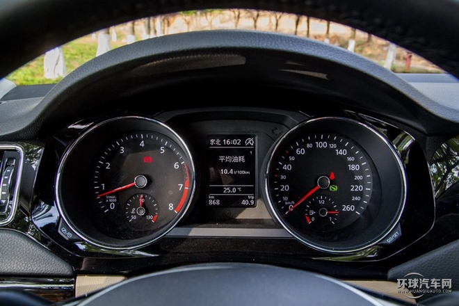 2015款 230TSI 自動(dòng)舒適型