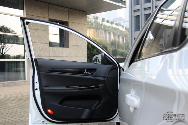 2015款 1.5T 自動運(yùn)動尊貴型