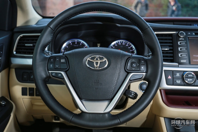 2015款 2.0T 四驅(qū)豪華導(dǎo)航版 7座