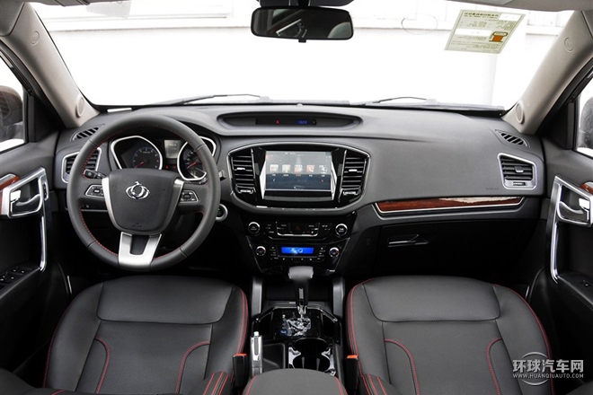 2015款 運(yùn)動版 2.0L 自動豪華型