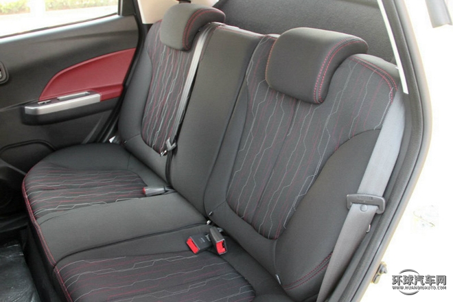 2015款 1.4L 手動(dòng)尊貴型