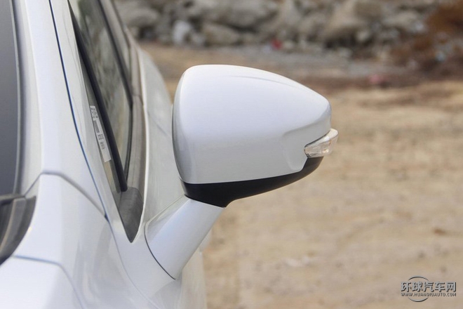 2015款 1.6L 手動(dòng)新動(dòng)型