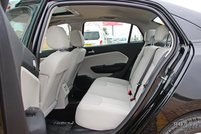 2015款 1.8L 手動(dòng)新享型
