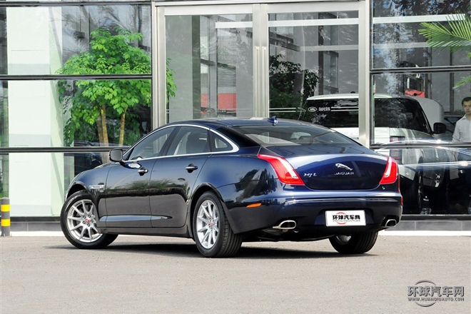 2015款 XJL 2.0T 兩驅(qū)典雅商務(wù)版