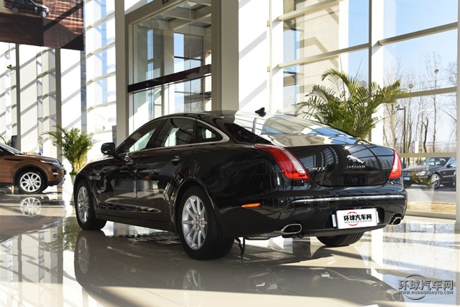 2015款 XJL 2.0T 兩驅(qū)全景商務(wù)版