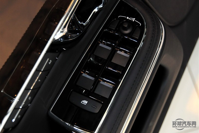 2015款 XJL 3.0 SC 兩驅(qū)全景商務(wù)版