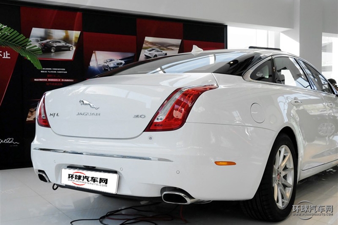 2015款 XJL 3.0 SC 兩驅(qū)全景商務(wù)版