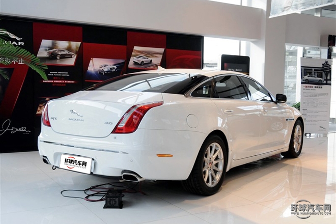 2015款 XJL 3.0 SC 兩驅(qū)全景商務(wù)版