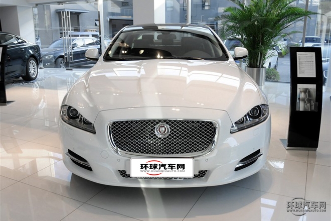 2015款 XJL 3.0 SC 兩驅(qū)全景商務版