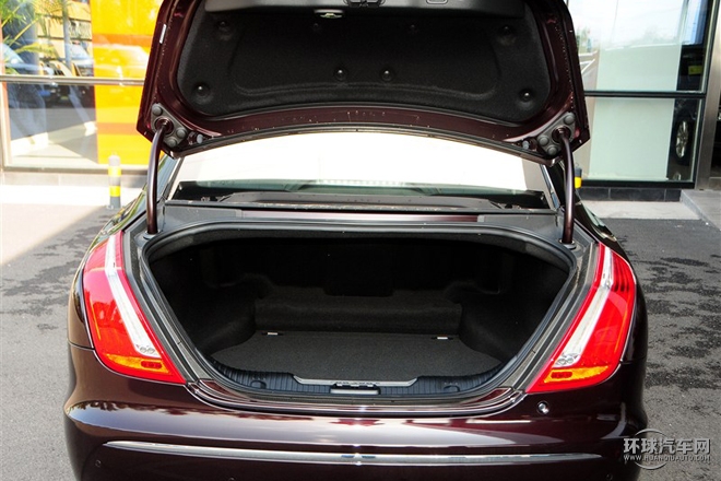 2015款 XJL 3.0 SC 四驅(qū)全景商務(wù)版