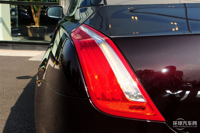 2015款 XJL 3.0 SC 四驅(qū)全景商務版