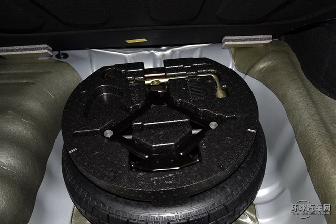 2015款 1.5L 手動(dòng)經(jīng)典型
