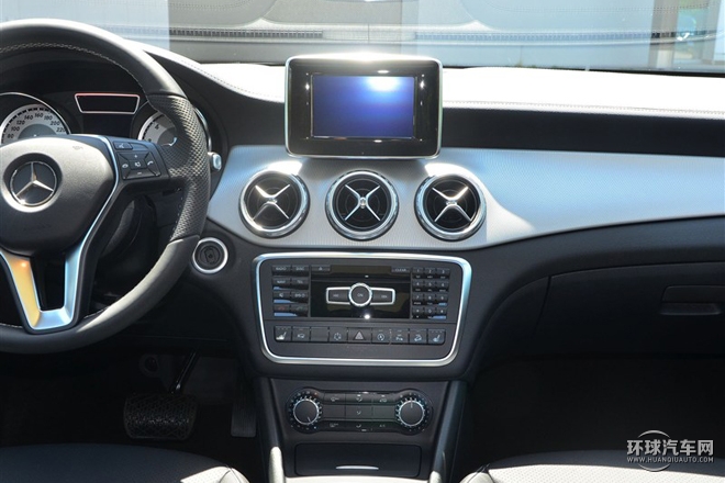 2015款 GLA 220 4MATIC 豪華型
