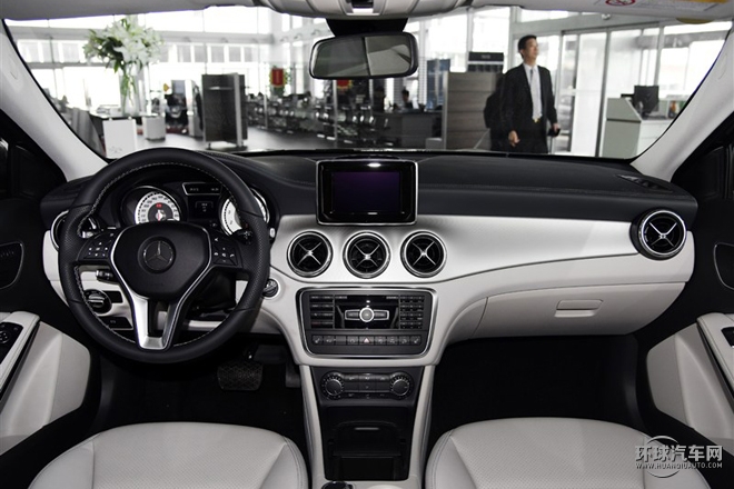 2015款 GLA 220 4MATIC 時(shí)尚型