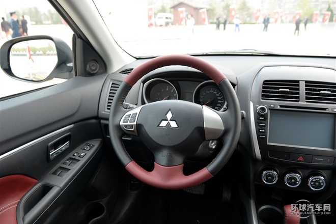 2015款 2.0L 自動兩驅精英版