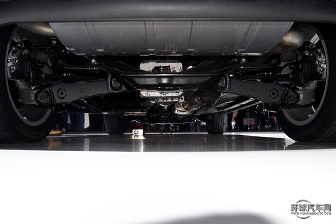 2015款 2.0T 手動(dòng)四驅(qū)尊貴型