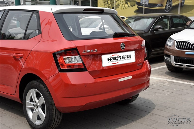 2015款 1.6L 自動(dòng)創(chuàng)行版