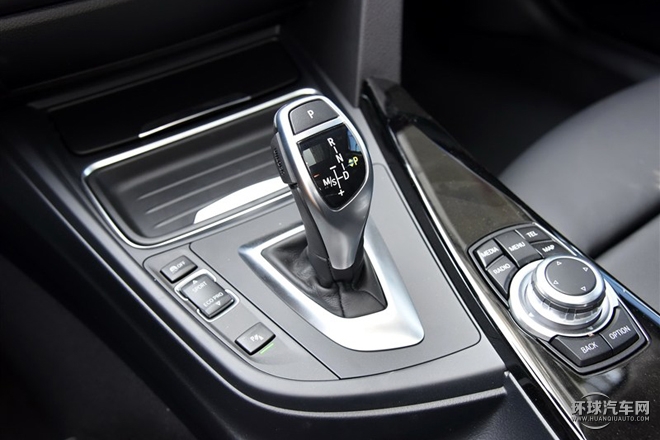 2015款 320i 超悅版運(yùn)動設(shè)計套裝