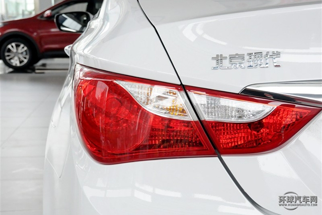 2015款 經(jīng)典 2.0L 自動豪華版