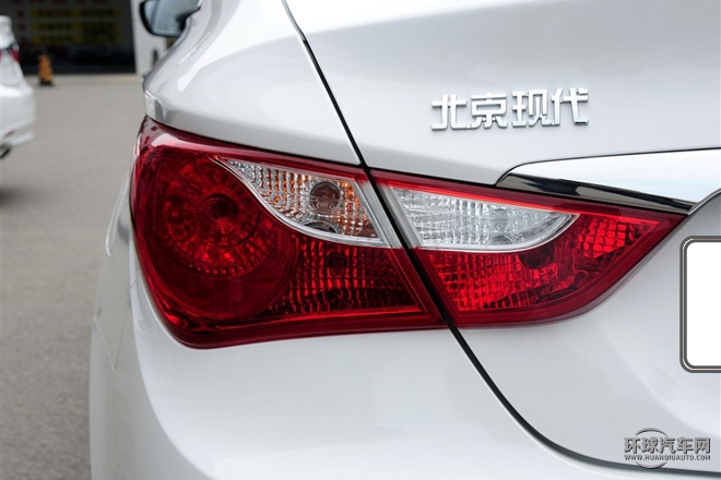2015款 經(jīng)典 2.0L 自動(dòng)領(lǐng)先版