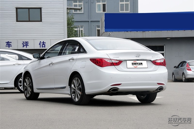 2015款 經(jīng)典 2.0L 自動(dòng)領(lǐng)先版
