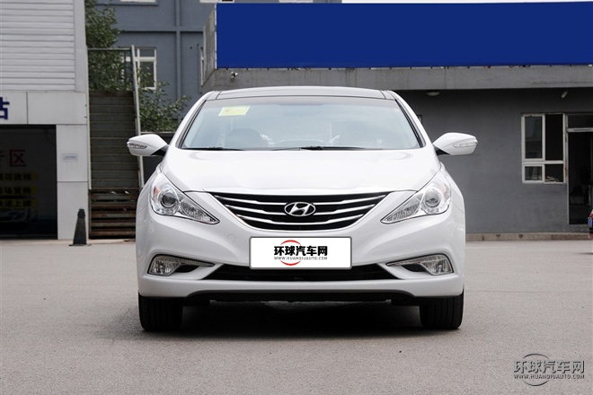 2015款 經(jīng)典 2.0L 自動領(lǐng)先版