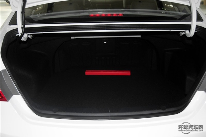 2015款 經(jīng)典 2.4L 自動(dòng)領(lǐng)先版 國(guó)IV