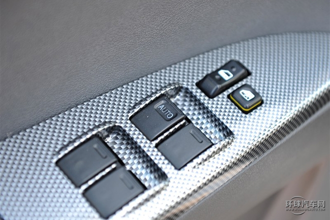 2015款 2.0T 四驅(qū)豪華型