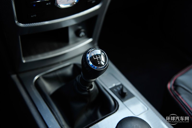 2015款 2.0T 四驅(qū)豪華型