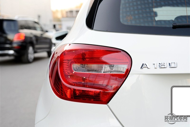 2015款 A 180 標(biāo)準(zhǔn)型