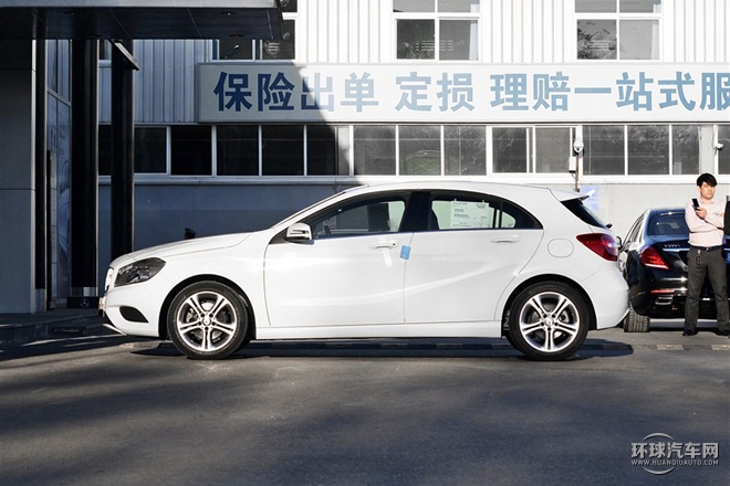 2015款 A 180 標(biāo)準(zhǔn)型