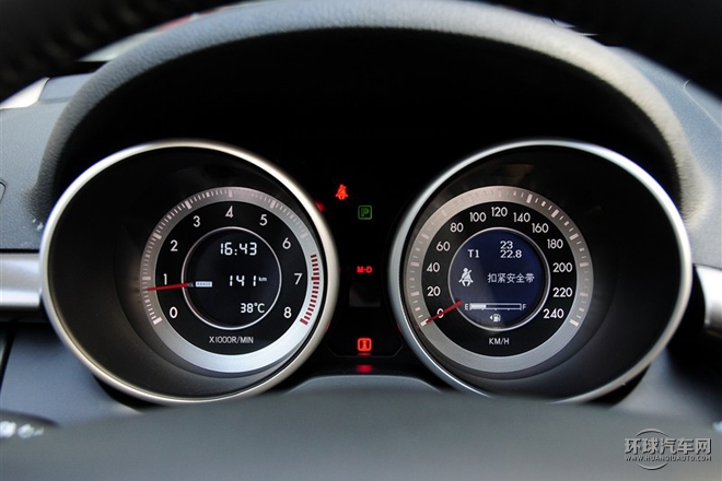 2015款 2.0L 自動(dòng)豪華型