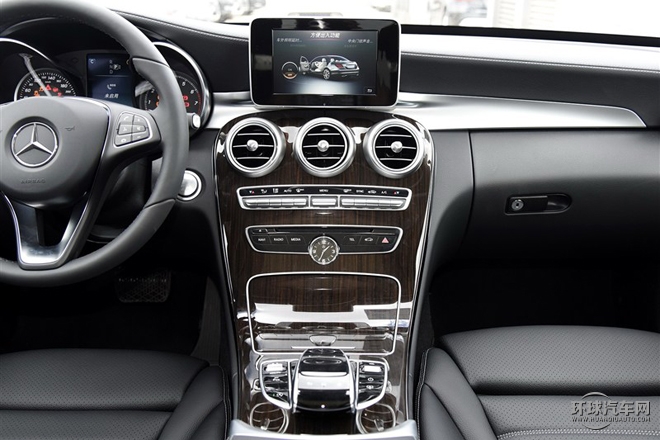 2015款 C 200 L 4MATIC 運(yùn)動版