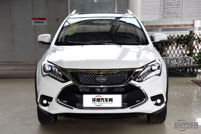 2015款 2.0T 四驅(qū)旗艦型