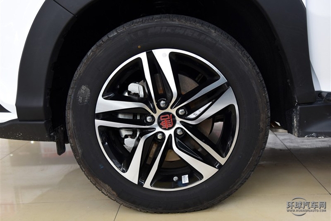 2015款 2.0T 四驅(qū)尊貴型