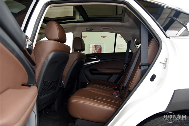 2015款 2.0T 四驅(qū)尊貴型