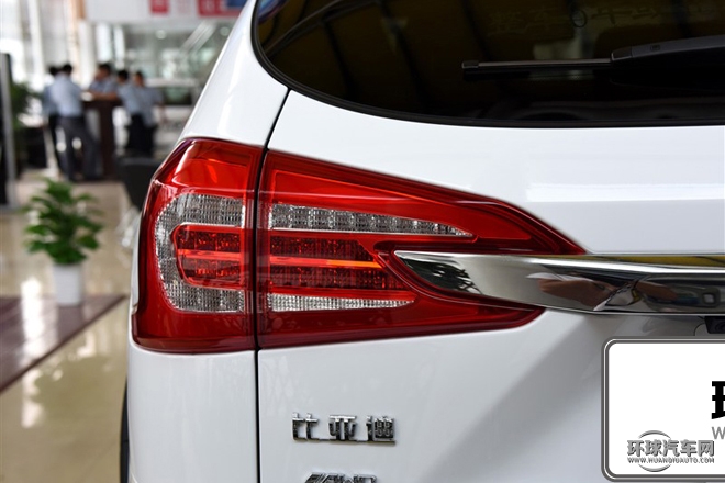 2015款 2.0T 四驅(qū)尊貴型