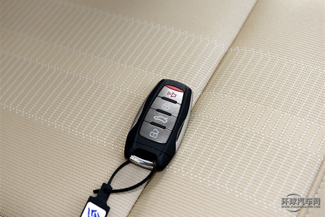 2015款 2.0T 標(biāo)準(zhǔn)型 7座