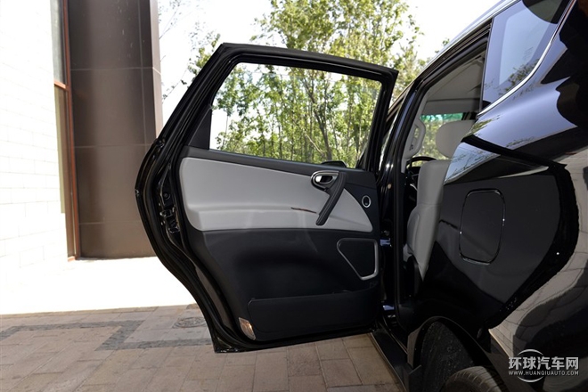 2015款 2.2T 四驅(qū)旗艦型