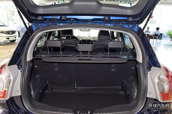 2015款 1.6L 自動(dòng)兩驅(qū)致炫版