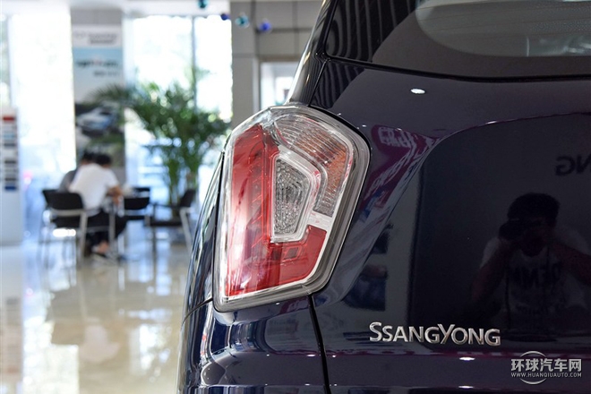 2015款 1.6L 自動(dòng)兩驅(qū)致炫版