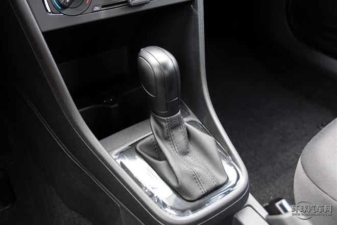2015款 1.6L 自動(dòng)風(fēng)尚型
