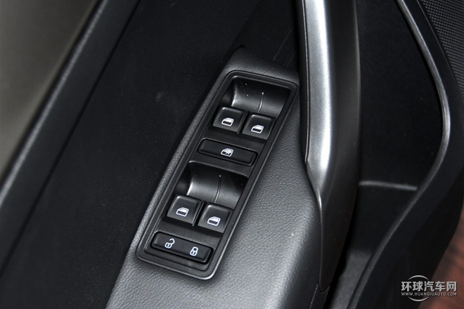 2015款 1.6L 自動舒適型