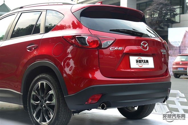 2015款 2.5L 自動(dòng)四驅(qū)旗艦型