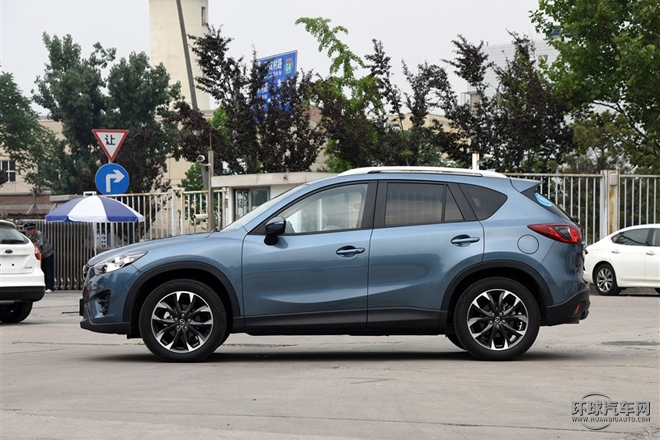 2015款 2.5L 自動(dòng)四驅(qū)尊貴型