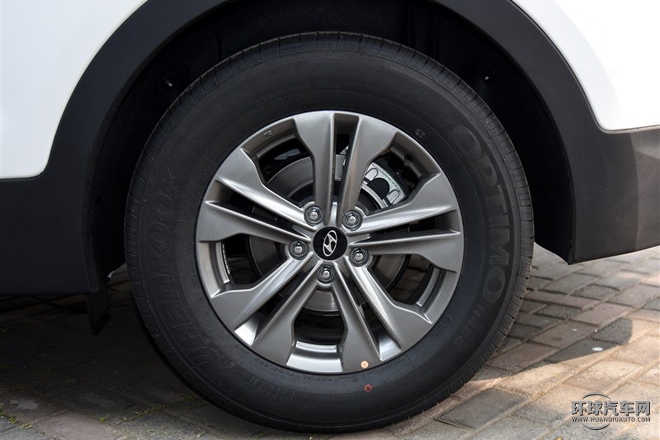 2015款 2.0T 自動(dòng)兩驅(qū)舒適型 5座