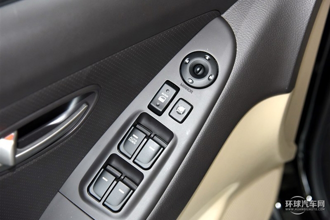 2015款 1.6L 自動(dòng)舒適型