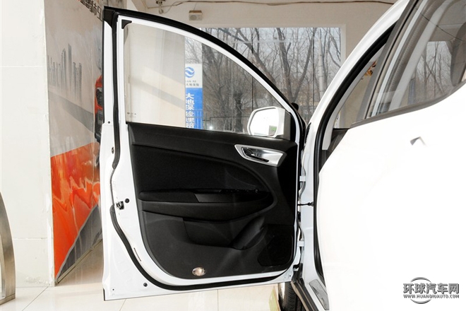 2015款 1.5L 手動豪華導(dǎo)航型