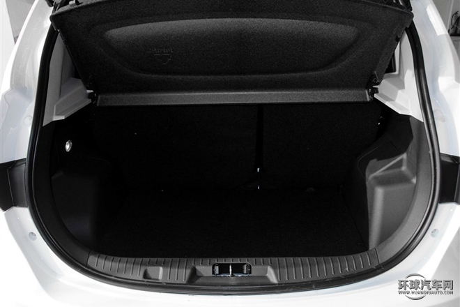 2015款 1.5L 手動豪華導(dǎo)航型